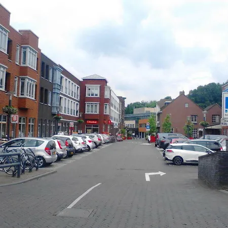 Vakantiehuis Rustige, Gelijkvloerse Vakantiewoning Met 2 Slaapkamers In Simpelveld, Zuid-limburg *