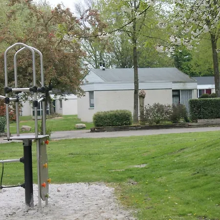 Rustige, Gelijkvloerse Vakantiewoning Met 2 Slaapkamers In Simpelveld, Zuid-limburg *