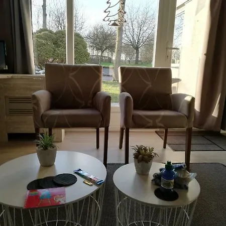 Rustige, Gelijkvloerse Vakantiewoning Met 2 Slaapkamers In Simpelveld, Zuid-limburg *