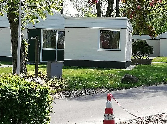 Rustige, Gelijkvloerse Vakantiewoning Met 2 Slaapkamers In Simpelveld, Zuid-limburg Дом отдыха Симпелвелд