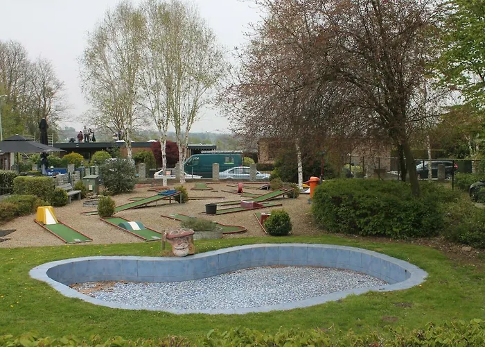 Rustige, Gelijkvloerse Vakantiewoning Met 2 Slaapkamers In Simpelveld, Zuid-limburg Симпелвелд