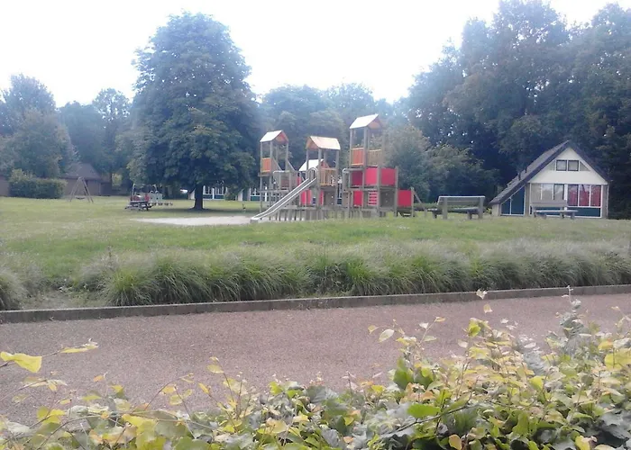 度假居 Rustige, Gelijkvloerse Vakantiewoning Met 2 Slaapkamers In Simpelveld, Zuid-limburg 辛佩尔费尔德