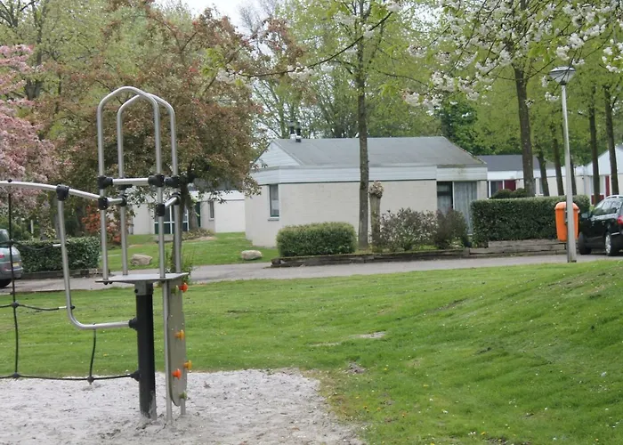 Rustige, Gelijkvloerse Vakantiewoning Met 2 Slaapkamers In Simpelveld, Zuid-limburg *