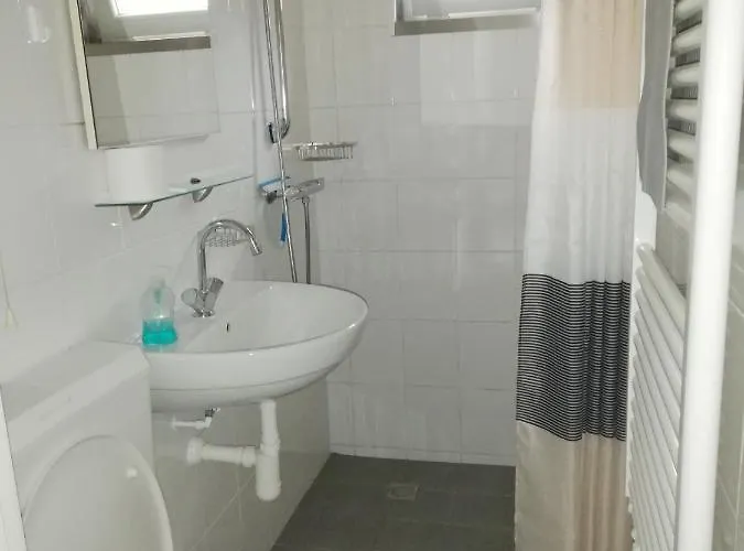 Дом отдыха Rustige, Gelijkvloerse Vakantiewoning Met 2 Slaapkamers In Simpelveld, Zuid-limburg