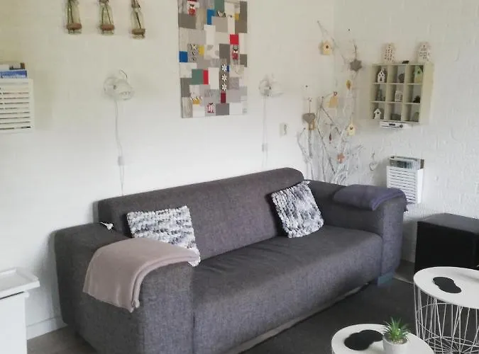 Rustige, Gelijkvloerse Vakantiewoning Met 2 Slaapkamers In Simpelveld, Zuid-limburg *